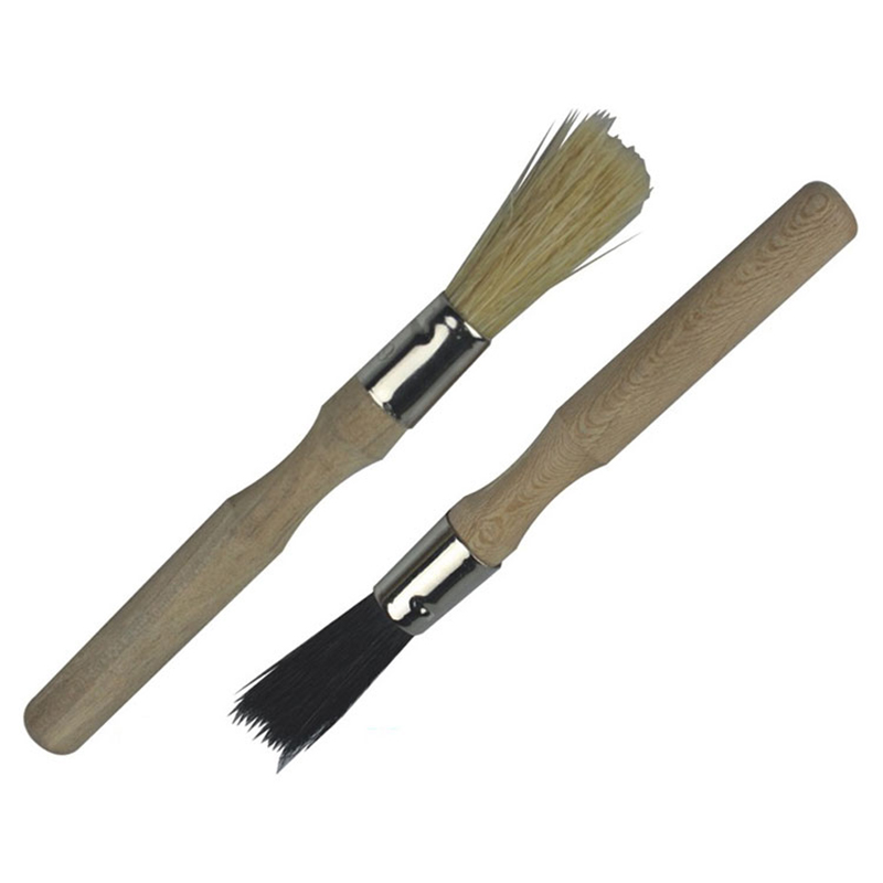 Handbürste zum Reinigen von Pistolen mit rundem Holzgriff